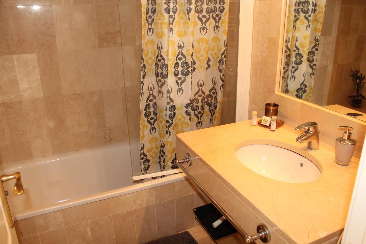 Apartment In El Presidente Beach Side New Golden Mile Estepona Dış mekan fotoğraf