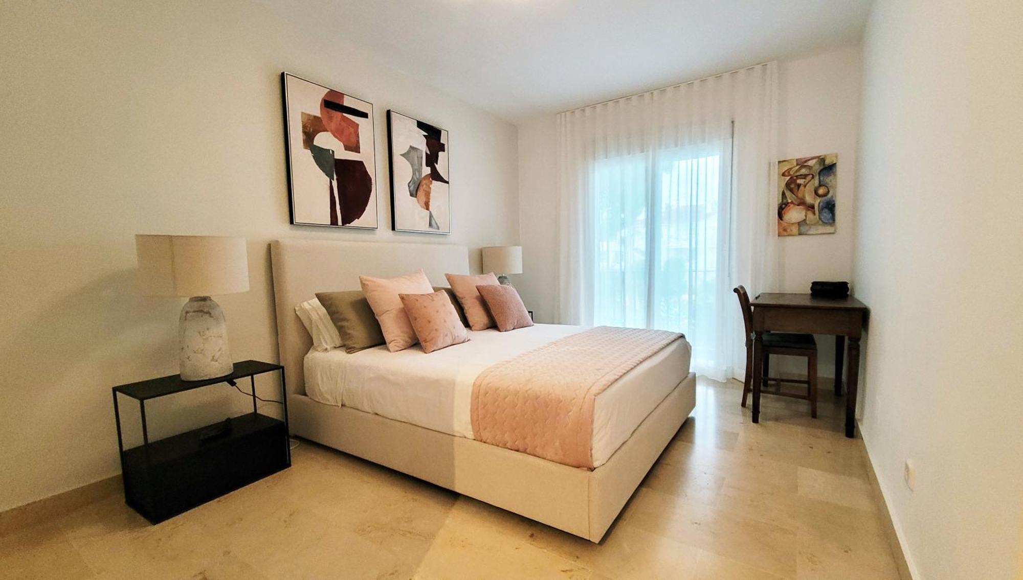 Apartment In El Presidente Beach Side New Golden Mile Estepona Dış mekan fotoğraf