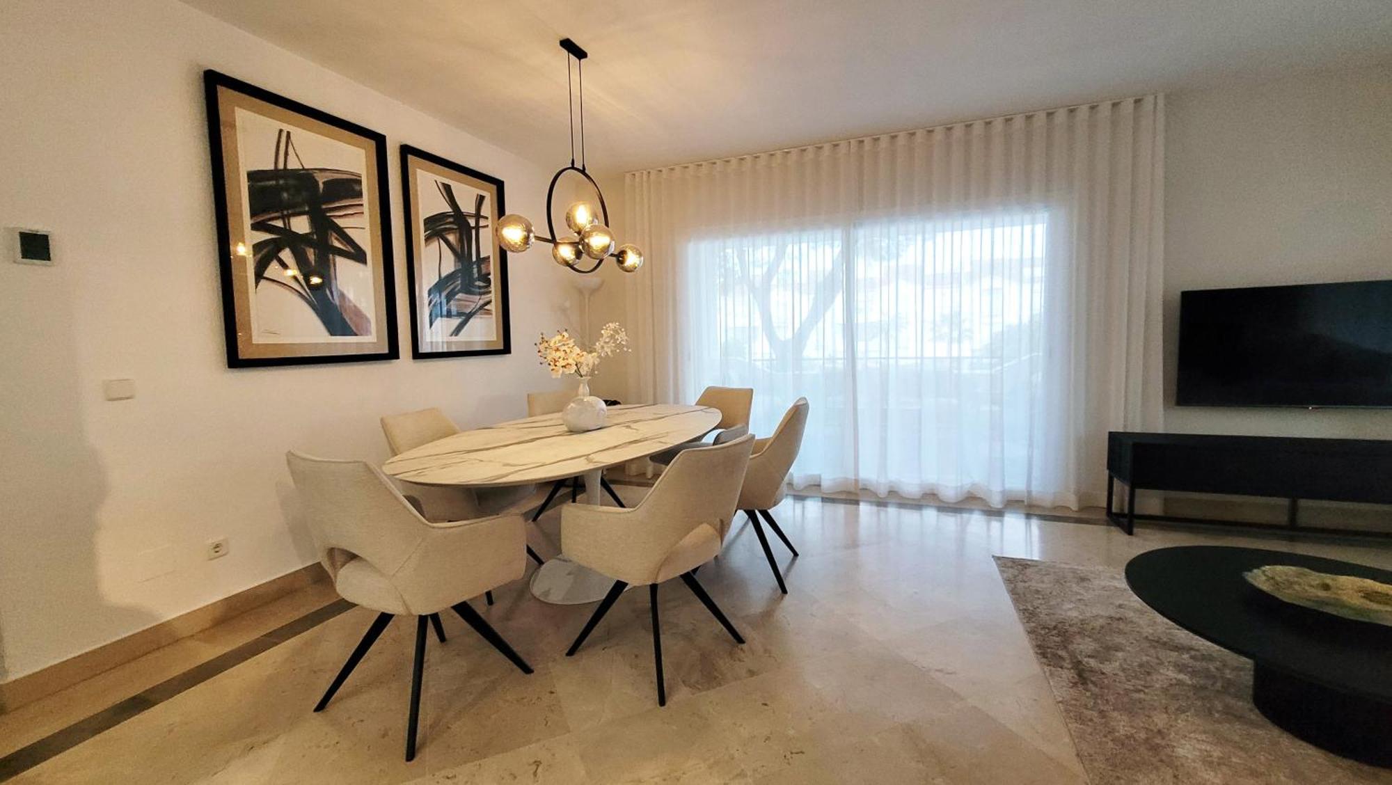 Apartment In El Presidente Beach Side New Golden Mile Estepona Dış mekan fotoğraf