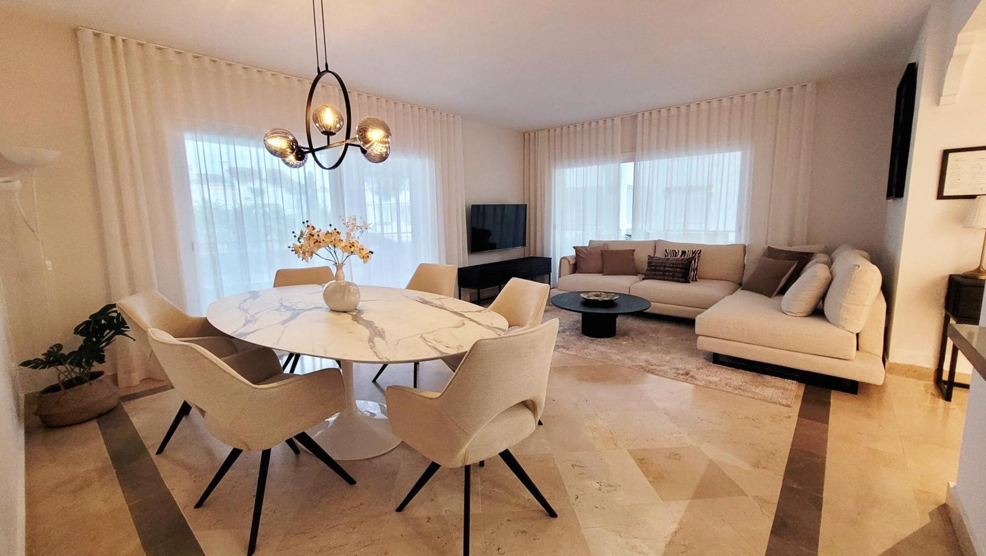 Apartment In El Presidente Beach Side New Golden Mile Estepona Dış mekan fotoğraf